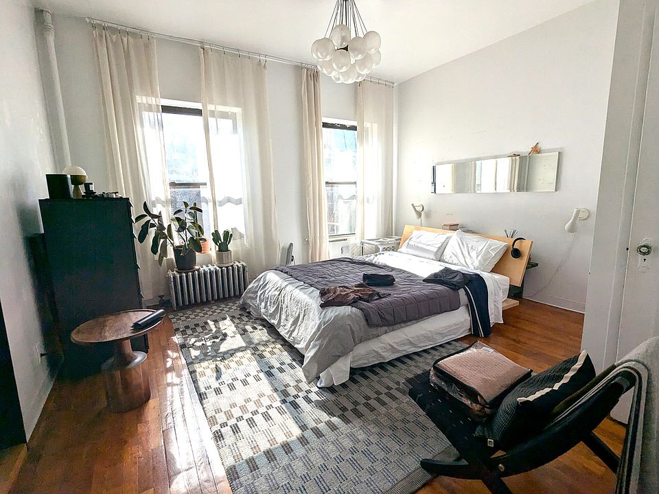 1st image of 69 W 105th St APT 4D