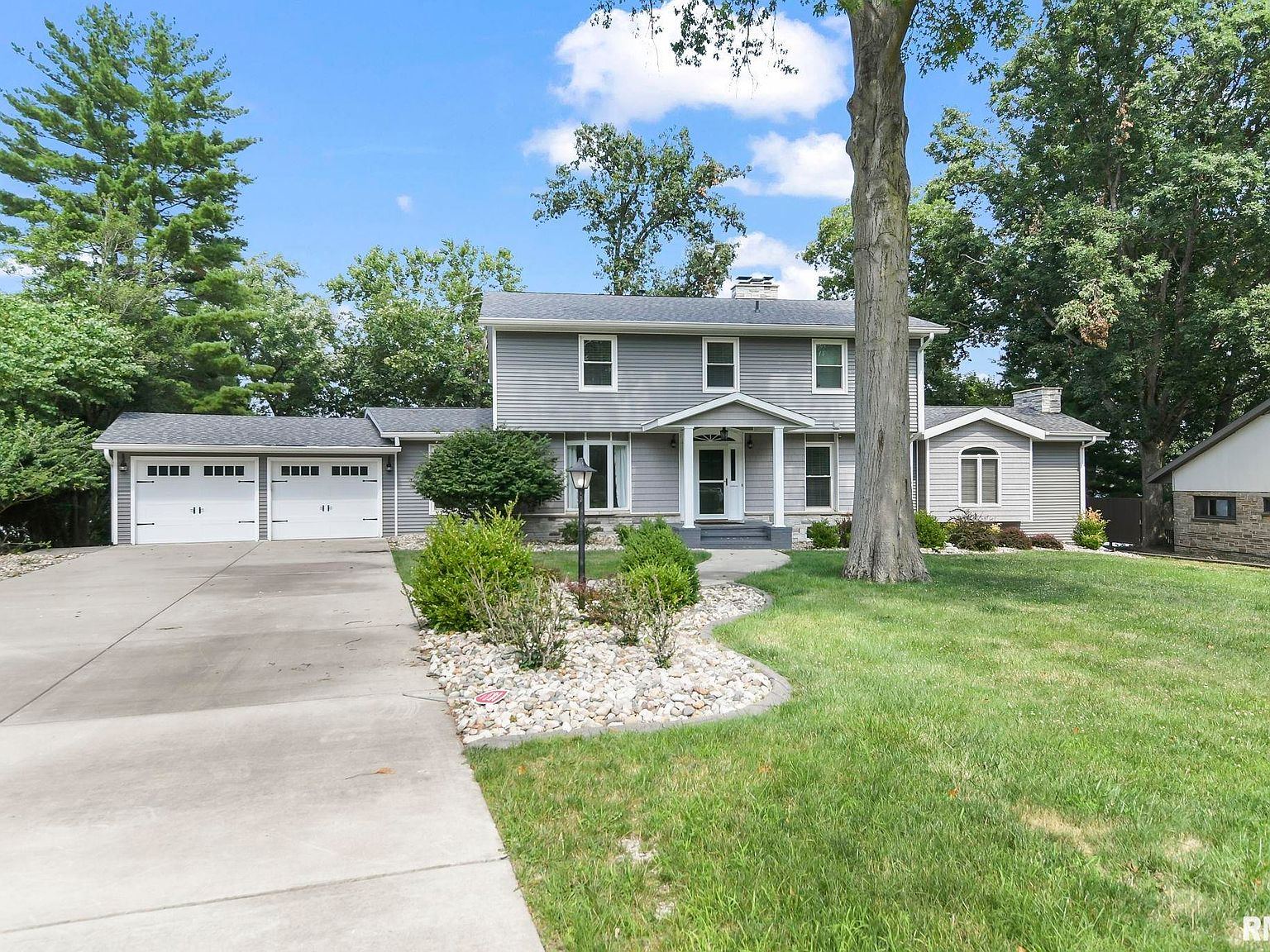 192 E Hazel Dell Ln, Springfield, IL 62712 | Zillow