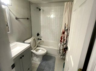 993 Spring Mill Dr, Hoffman Estates, IL 60169