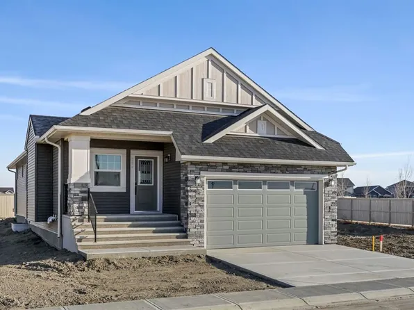 26 NE Baywater Rise SW, Airdrie, AB T4B 3V3