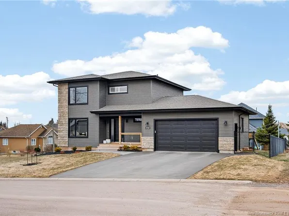 458 Gaspe St, Dieppe, NB E1A 1W3