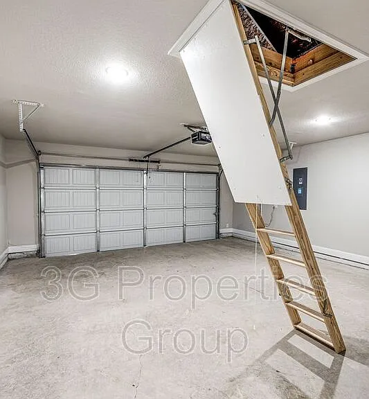 1513 Elizabeth St — Photo 8