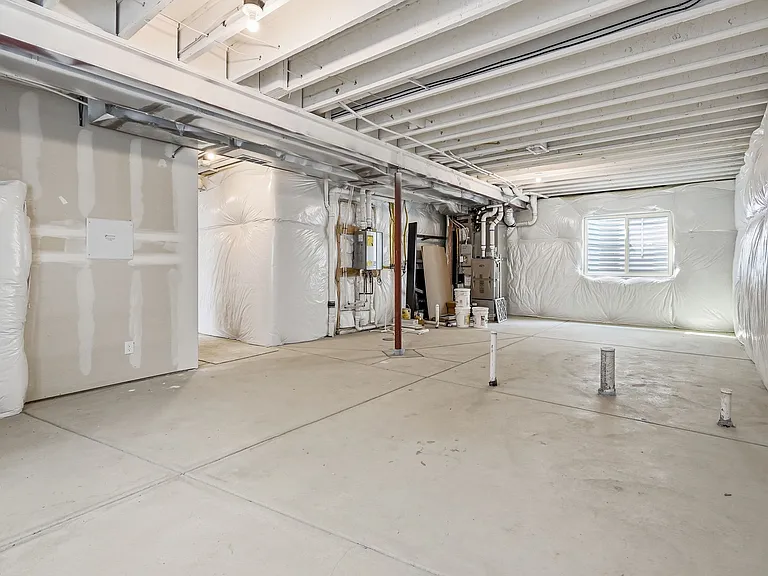 137 Mohawk Cir — Photo 41