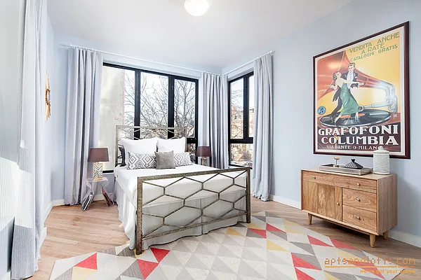 Sold by aptsandlofts.com | media 12