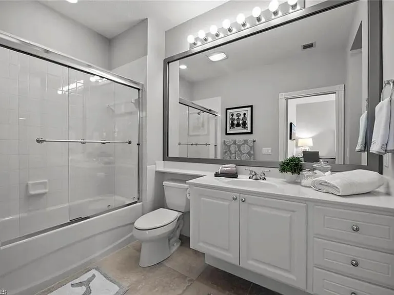 15561 Latitude Dr — Photo 20