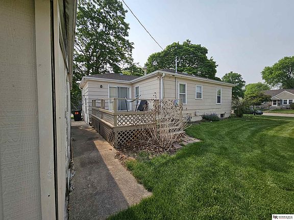 5th image of 1505 E 1st St