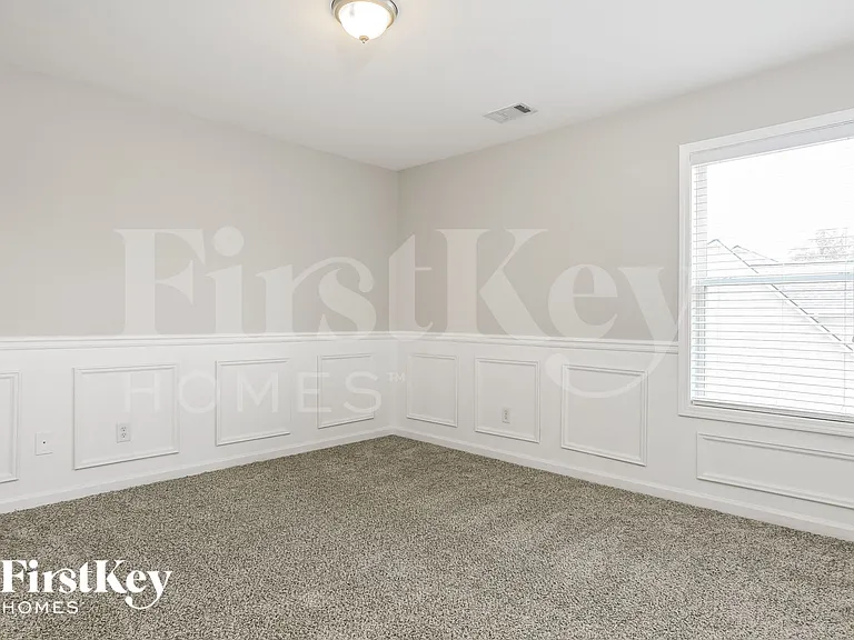 117 Lenore Way — Photo 12
