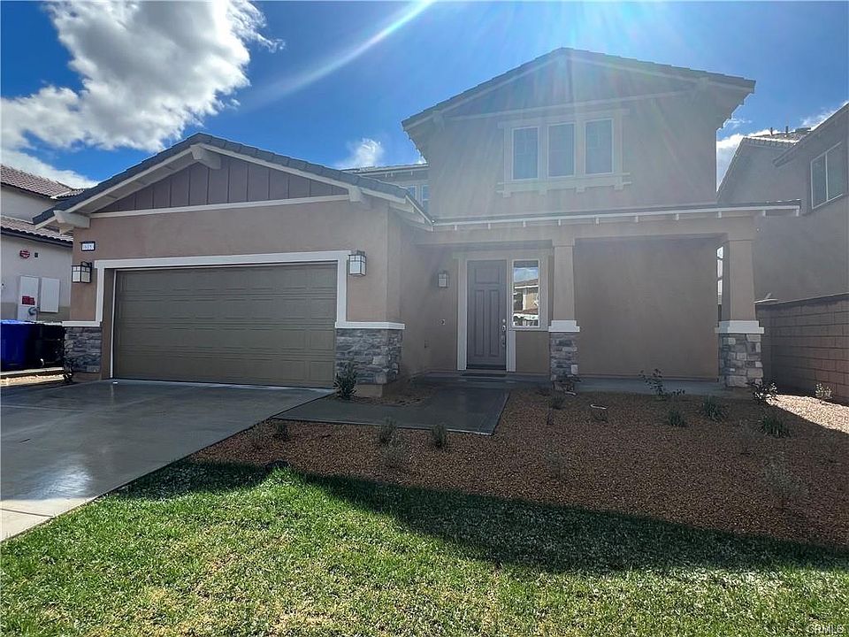1st image of 16153 Blue Iris St
