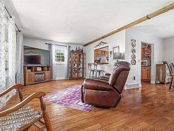 5th image of 1508 Pauli St