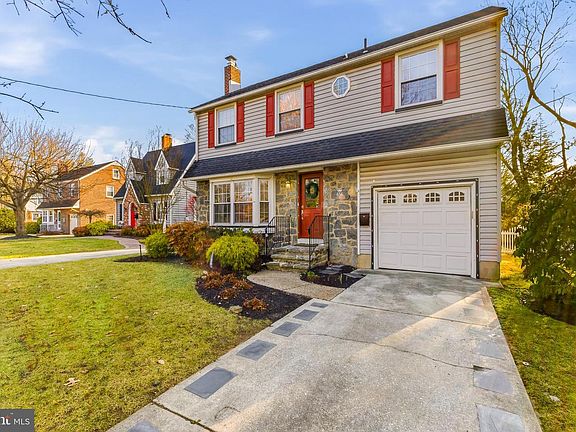 2nd image of 656 E Greenman Rd