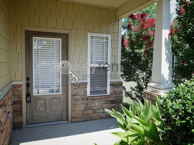 5410 Mandarin Cir — Photo 3