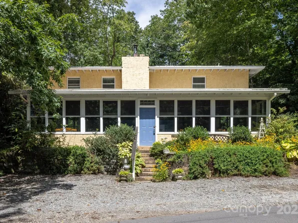 26 Kitazuma Rd, Black Mountain, NC 28711