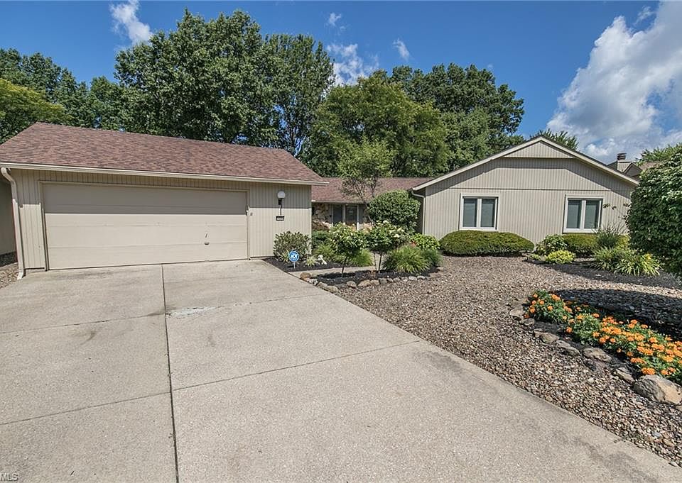 1st image of 22206 Meadownorth Ct