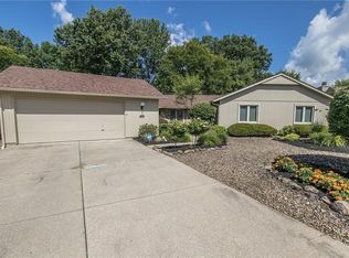 22206 Meadownorth Ct, Strongsville, OH