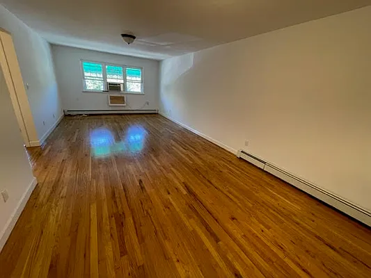 Rented by Voro, LLC | media 11