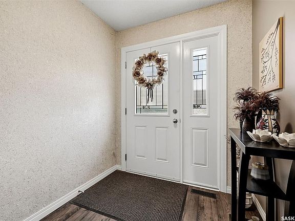3rd image of 41 Spruceview ROAD