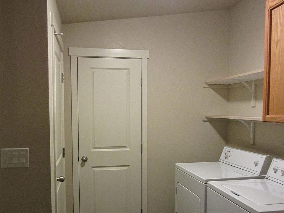 2nd image of 14623 94th Ave E