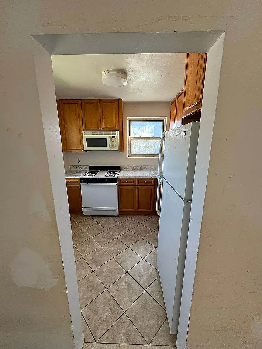 223-06 65th Avenue — Photo 3