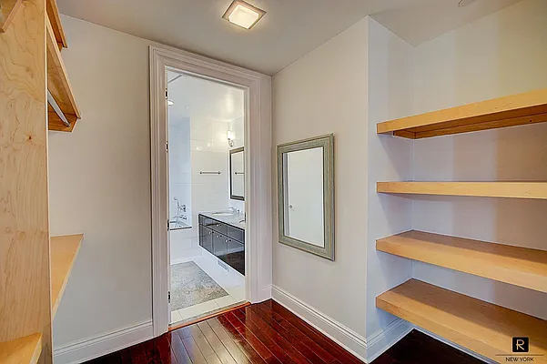 Rented by R New York | media 39