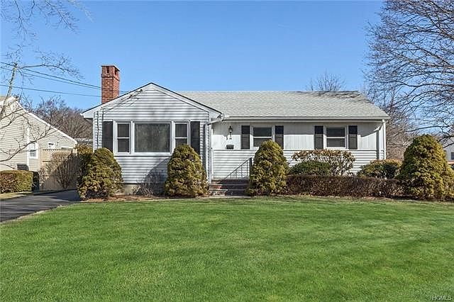 1st image of 16 Newfield Ct