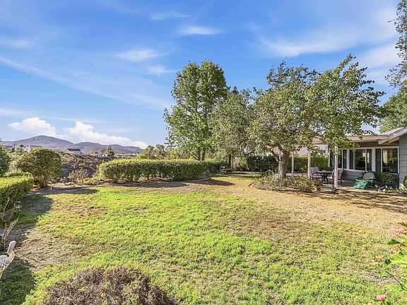 3rd image of 2083 Flying Hills Ln
