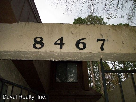 2nd image of 8467 Pineverde Ln