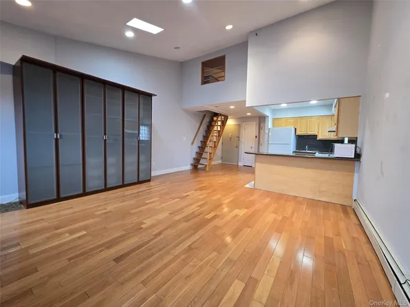 8371 116th St APT 7C, Richmond Hill, NY 11418