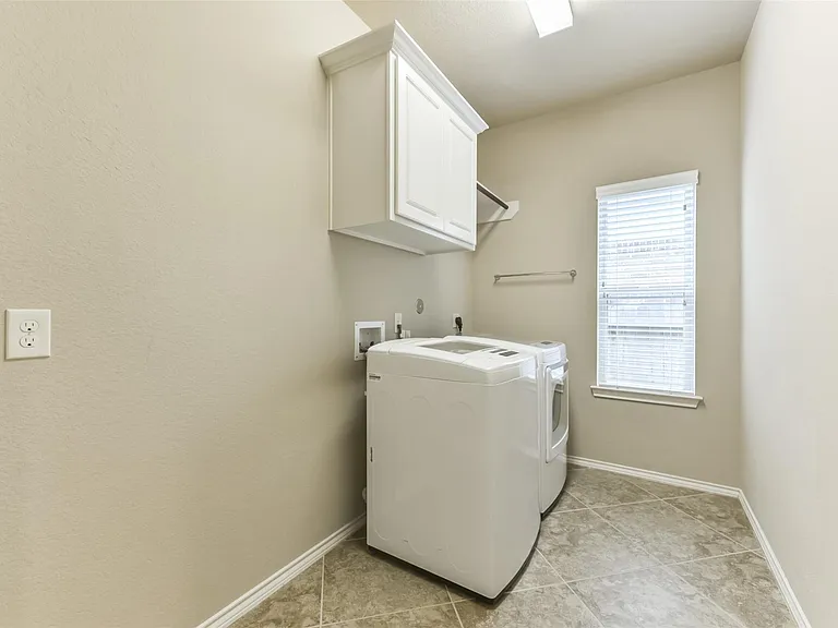 248 Clementine Ct — Photo 28