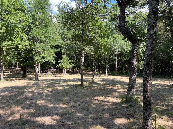 381 Ranchview Ct, Bowie, TX 76230