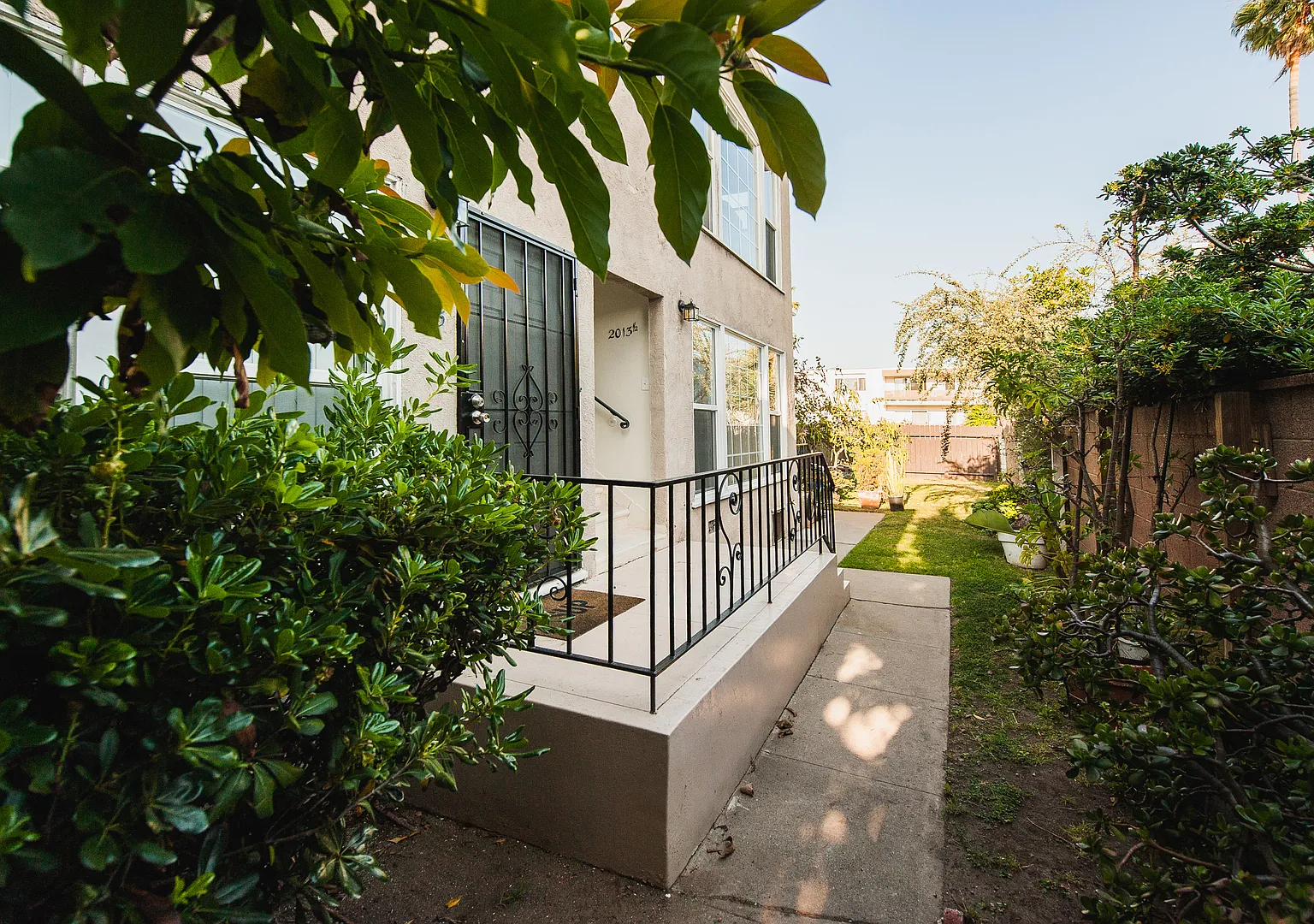 Cozy 1 & 2 bedroom in Beverlywood — Photo 3