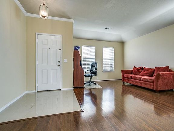 4th image of 1215 Riverway Ln