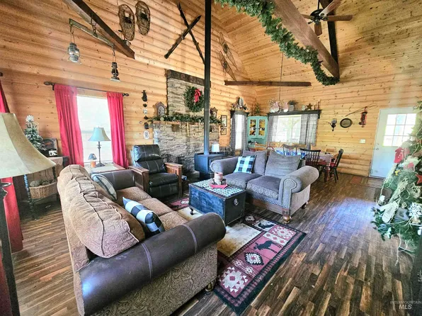22584 Meadows Ln, Lewiston, ID 83501