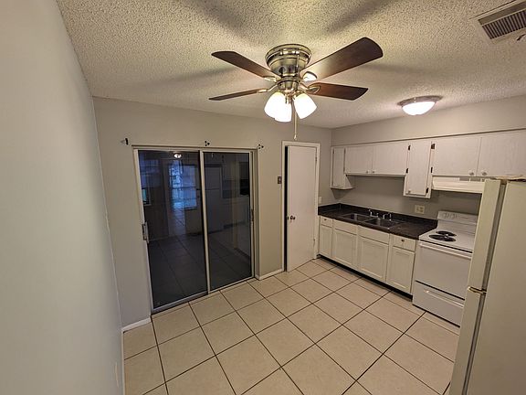5th image of 757 Lunar Lake Cir