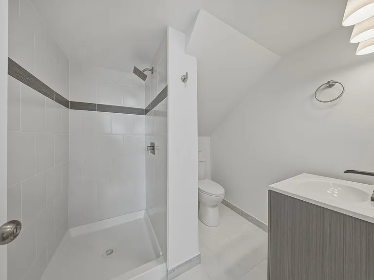 835 Bishop Ave #2 — Photo 7