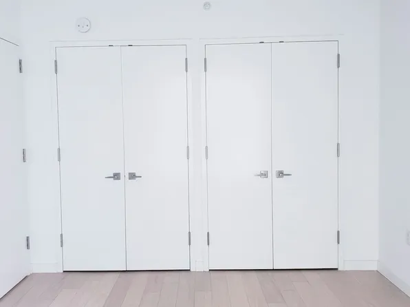 535 West 43rd Street image 3 of 24