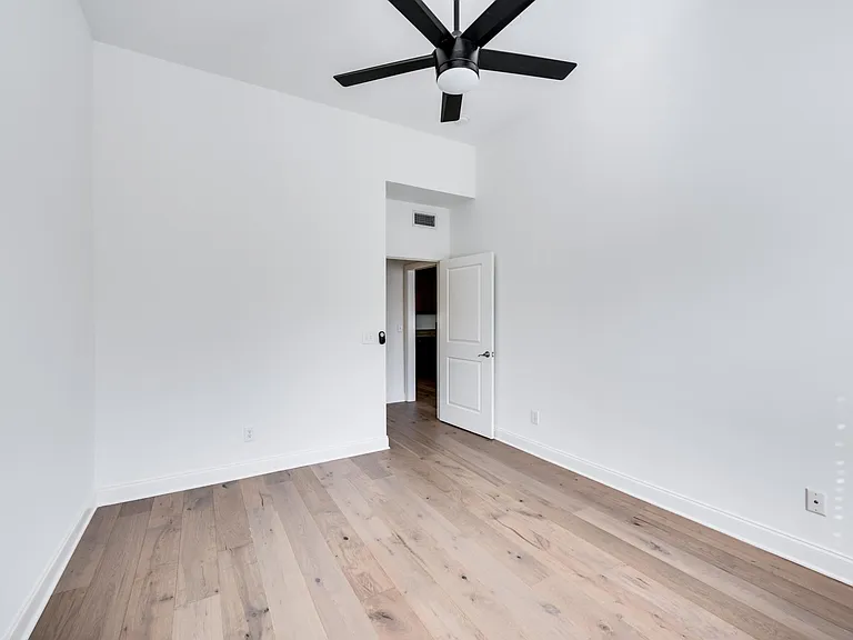3128 Belwood St #201 — Photo 24