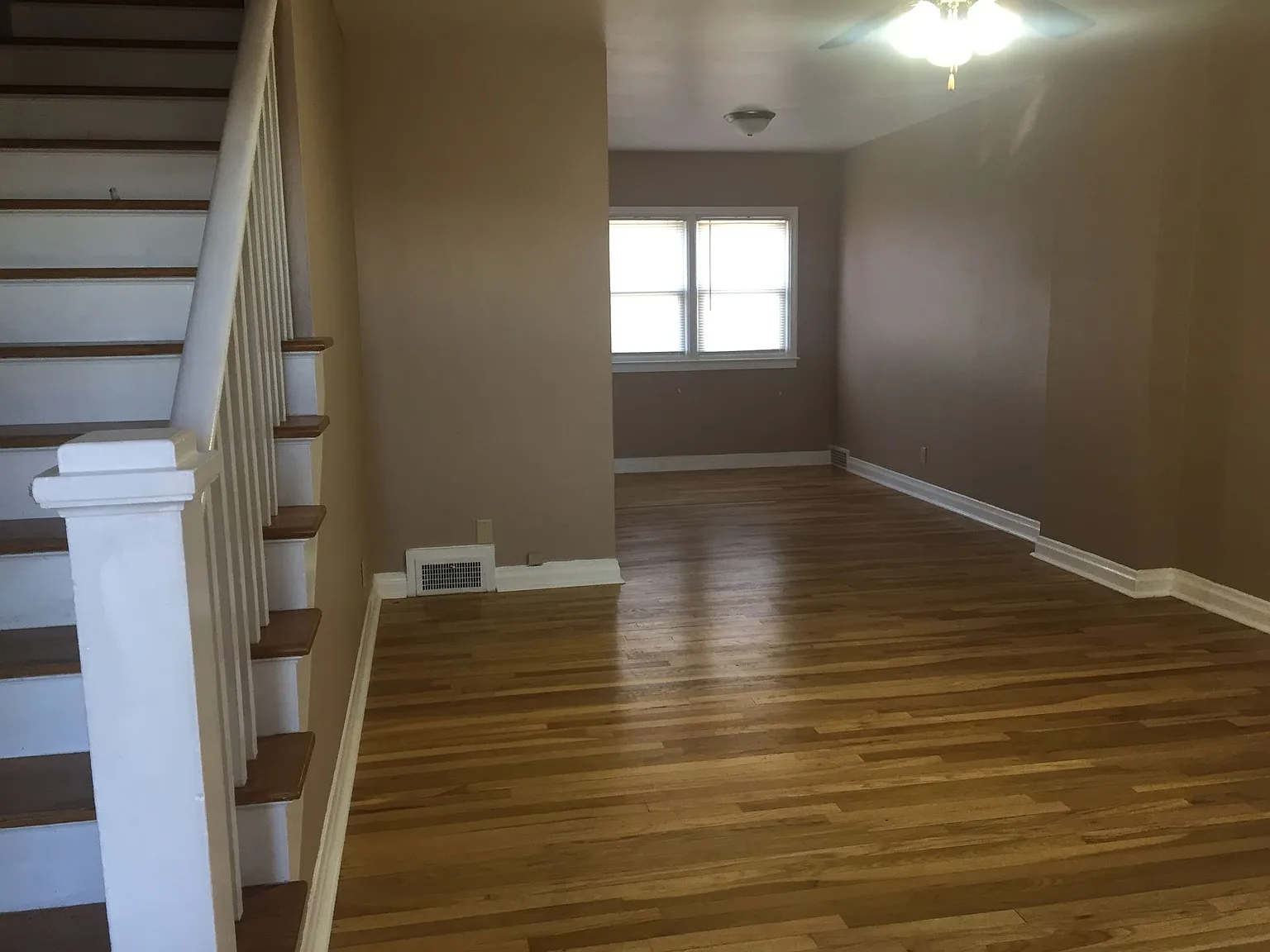 Hillcrest Apartments — Photo 3