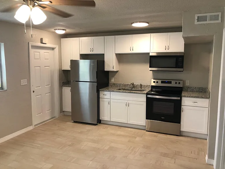 220 NE 19th Ave #1 — Photo 5