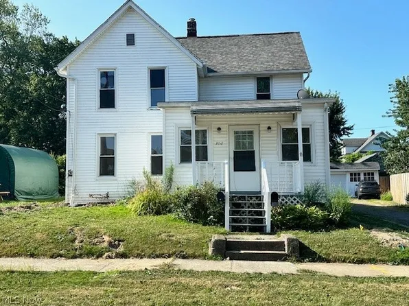 306 New St, Fairport Harbor, OH 44077
