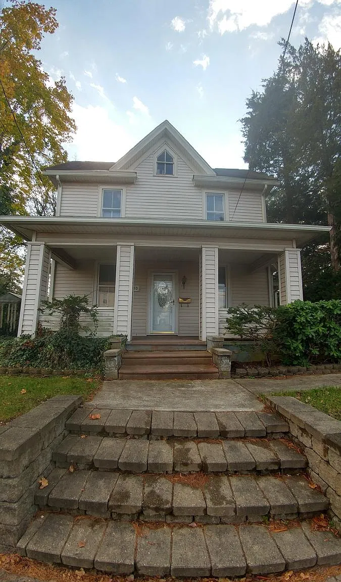 140 High Street E — Photo 2