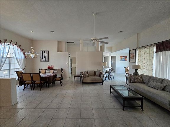 3rd image of 23404 PEACHLAND BOULEVARD