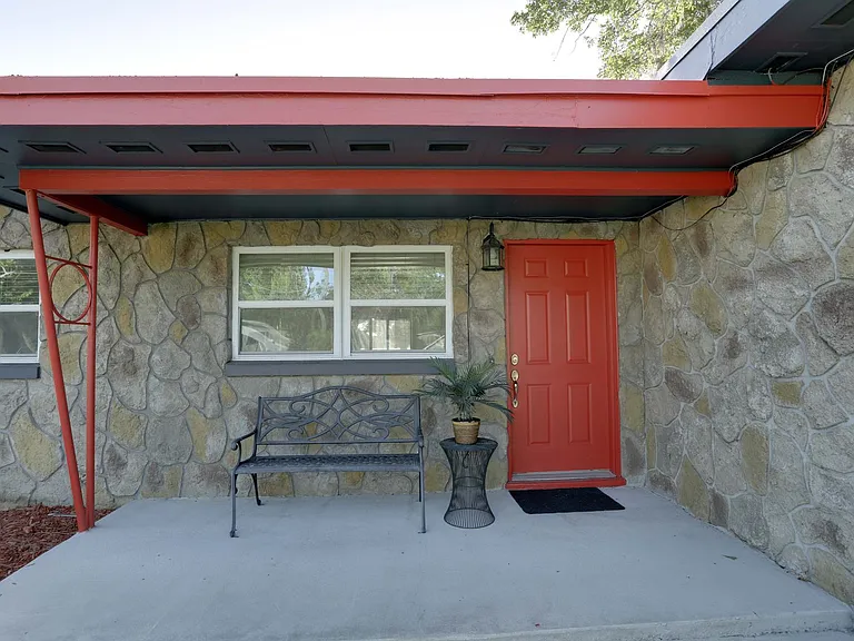 121 S Triplet Lake Dr — Photo 3