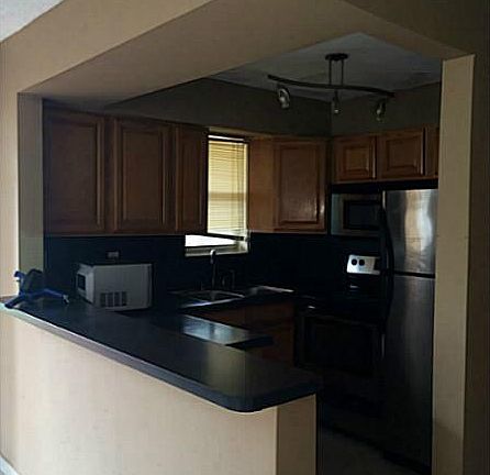 3rd image of 125 SE 9th Ct APT 101