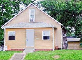 1843 Walker St, Des Moines, IA 50316