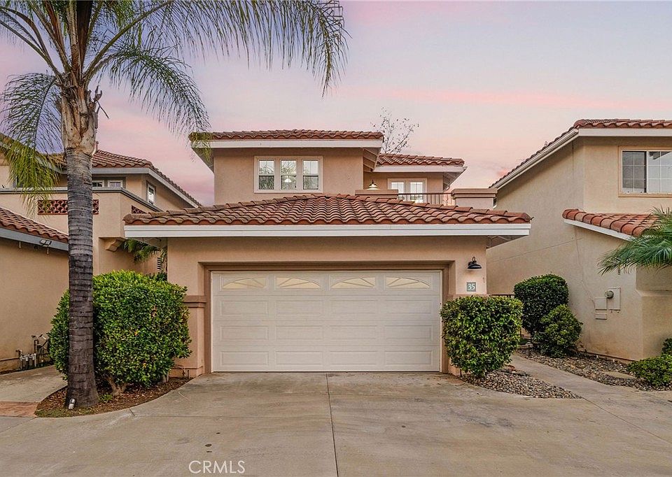 1st image of 35 Via Encanto
