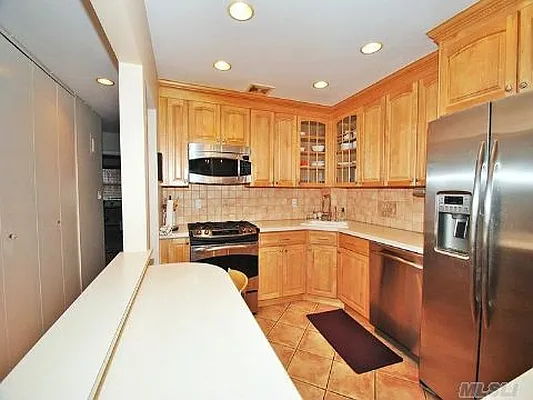Sold by Prime Realty | media 14