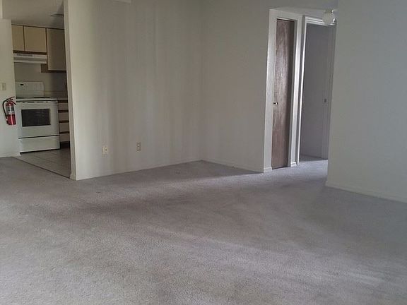 5th image of 1020 Howell Ave APT A8