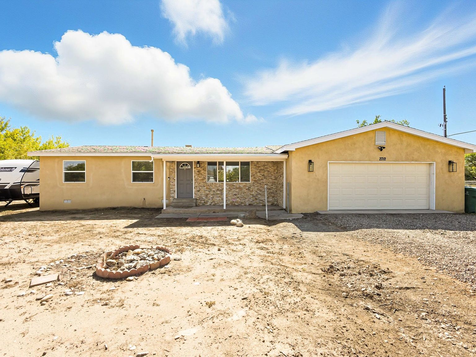 2712 Della Rd SW, Albuquerque, NM 87105 | Zillow