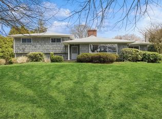 111 Hedges Ln, Amagansett, NY 11930