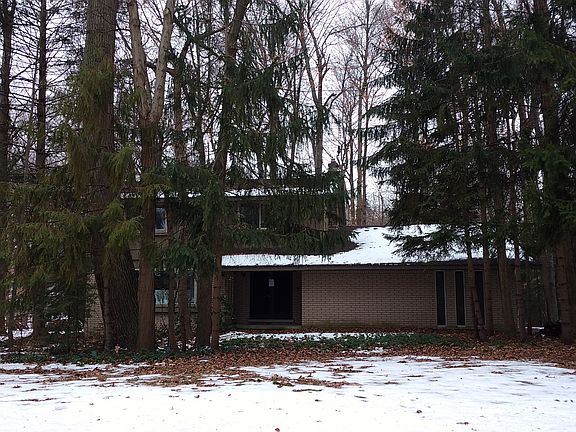 3rd image of 21403 Woodfarm Dr